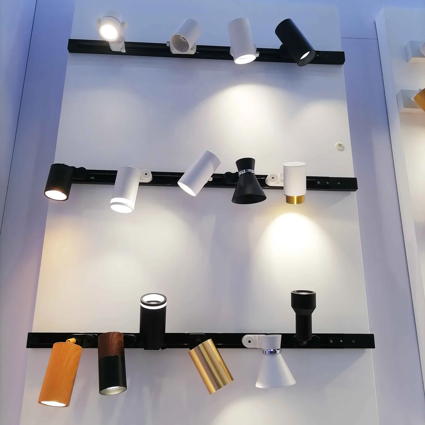 Maximizing Retail Sales with Strategic Lighting Design